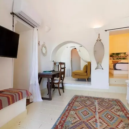 Gasthuis Syconium Trullo And Lamia Gea Charme And History